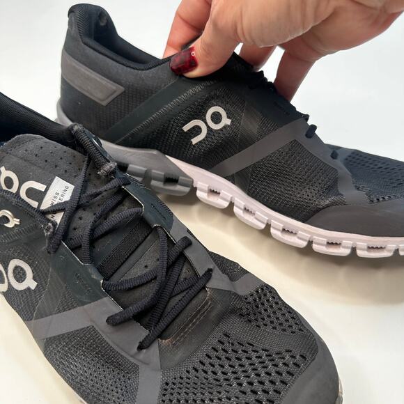 On Cloud Cloudflow Black Gray Running Shoes - Picture 3 of 8